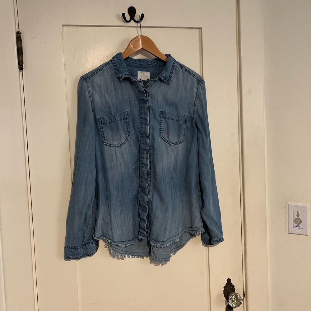 Caslon Chambray Shirt, size M